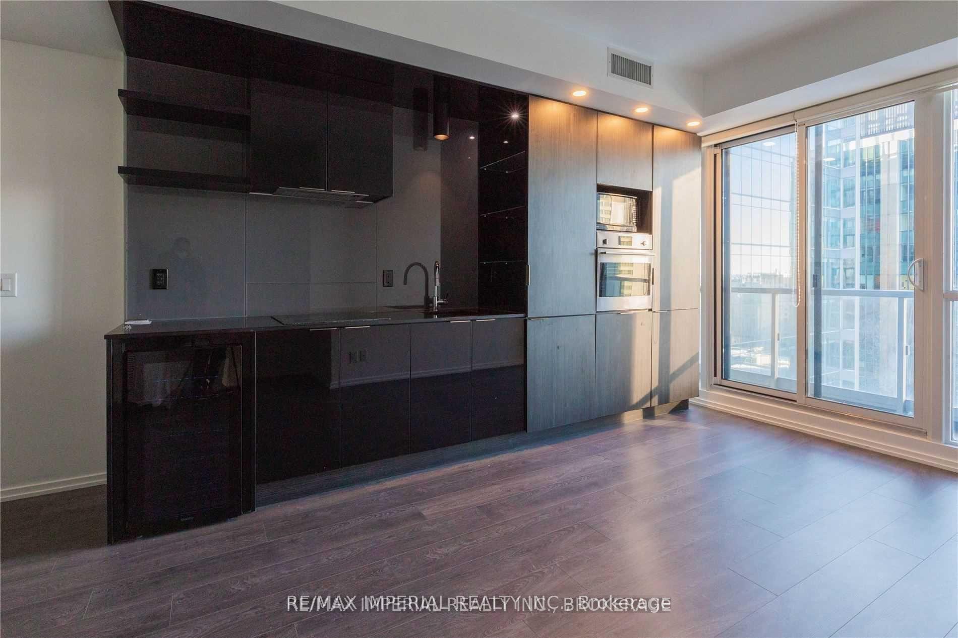 Photo 4 of Unit 2614, 70 Temperance Street, Toronto, Bay Street Corridor — HOMEH