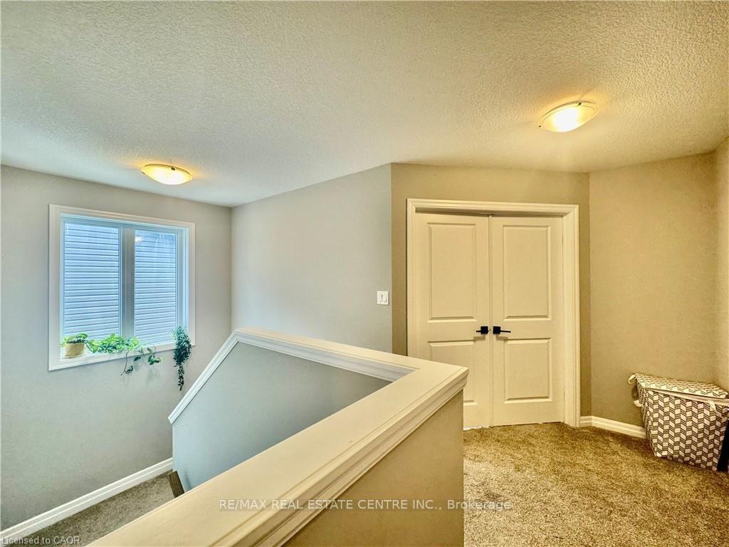 Photo 17 of 179 Otterbein Road, Kitchener, Grand River North — HOMEH