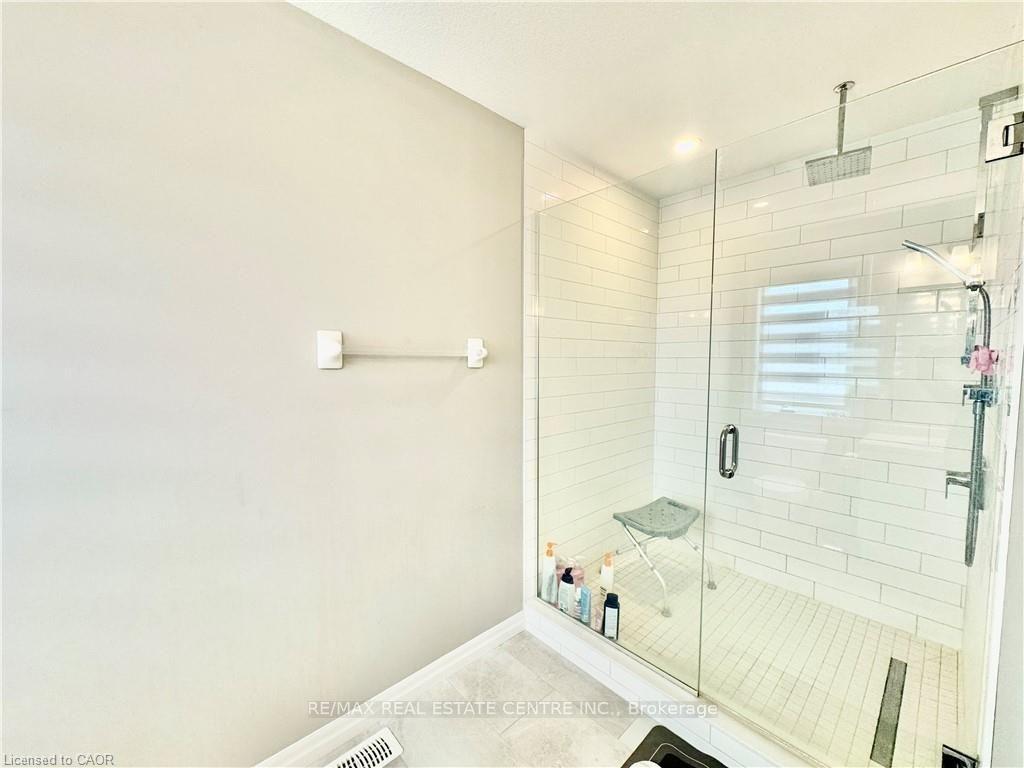 Photo 21 of 179 Otterbein Road, Kitchener, Grand River North — HOMEH