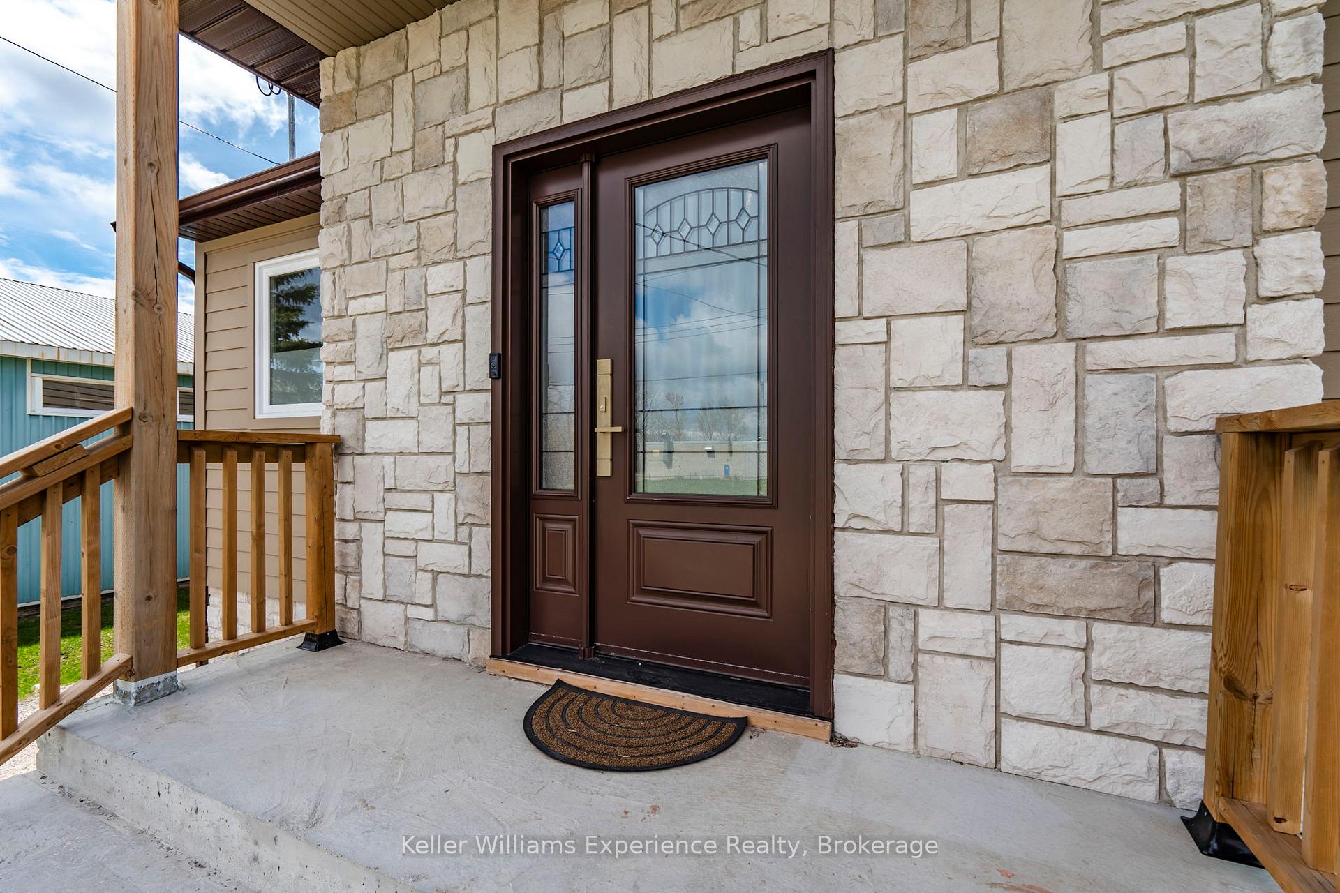 Photo 2 of 175 Elizabeth Street, Midland — HOMEH