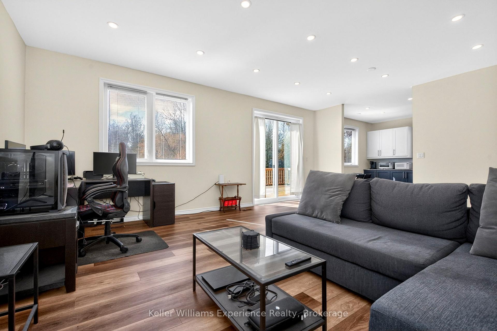 Photo 12 of 175 Elizabeth Street, Midland — HOMEH