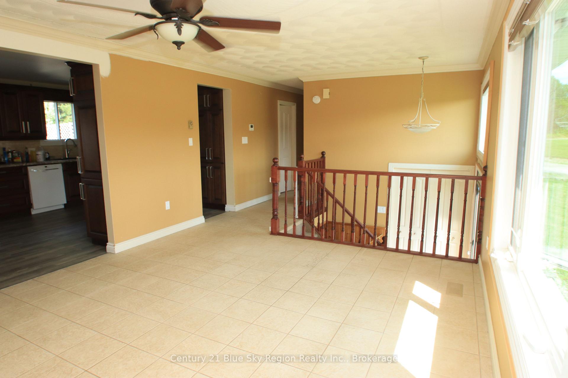 Photo 4 of 25 Meadow Drive, East Ferris, Corbeil — HOMEH