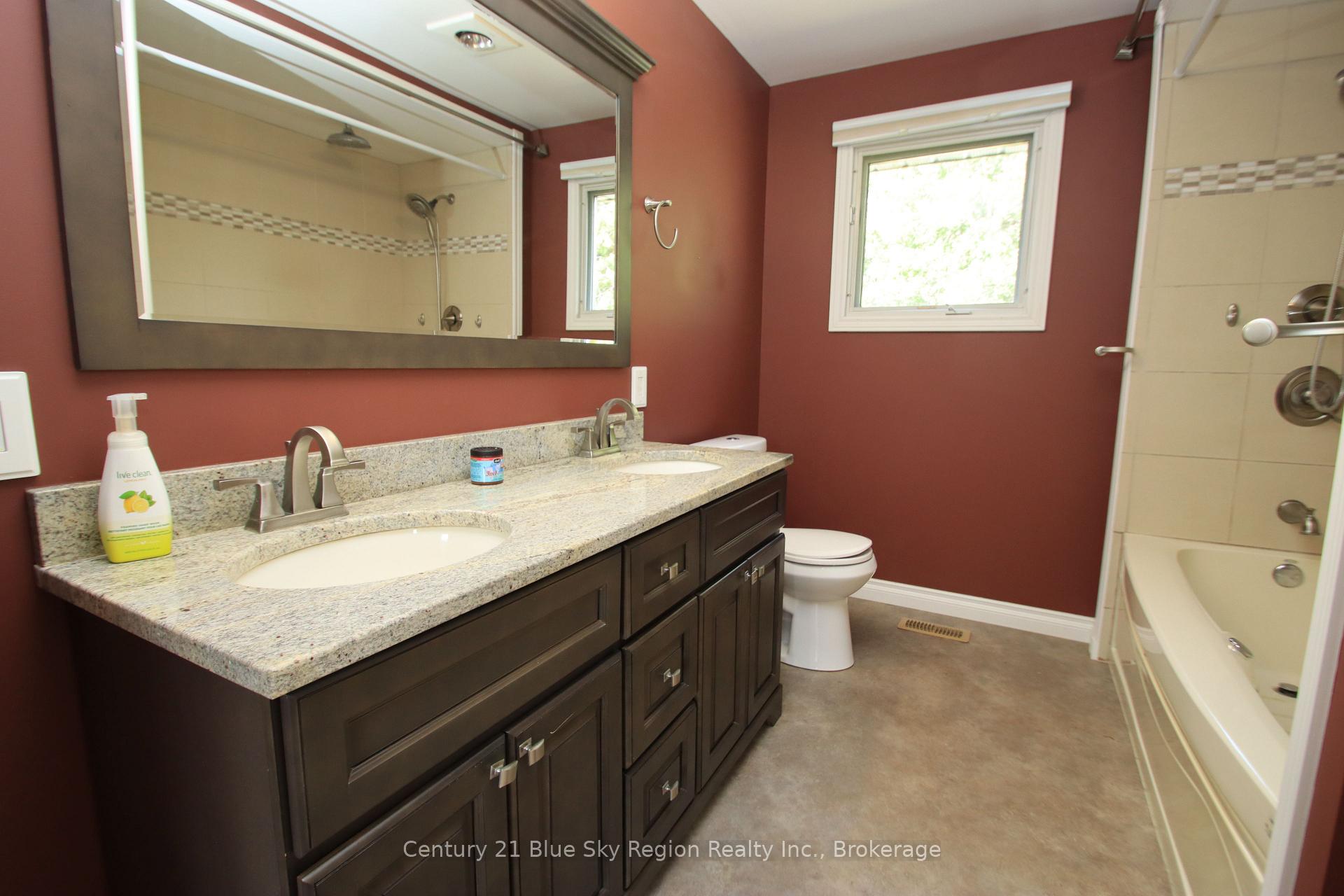 Photo 11 of 25 Meadow Drive, East Ferris, Corbeil — HOMEH