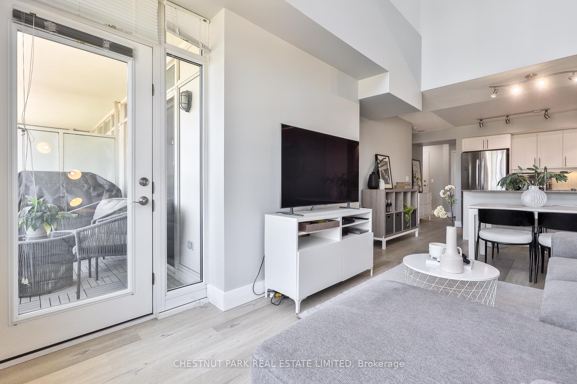 Photo 10 of Unit 913, 65 East Liberty Street, Toronto, Niagara — HOMEH