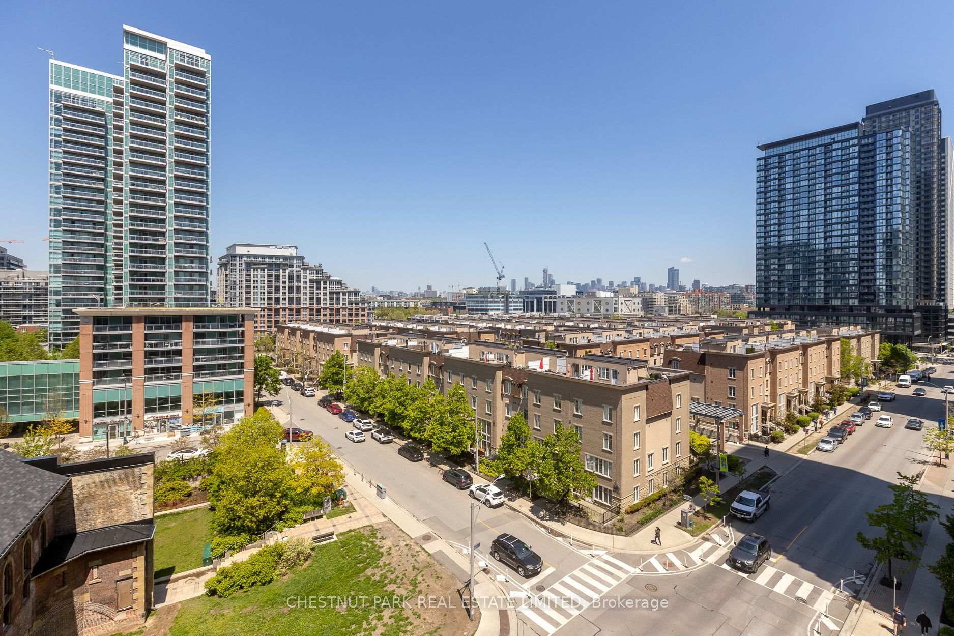 Photo 13 of Unit 913, 65 East Liberty Street, Toronto, Niagara — HOMEH