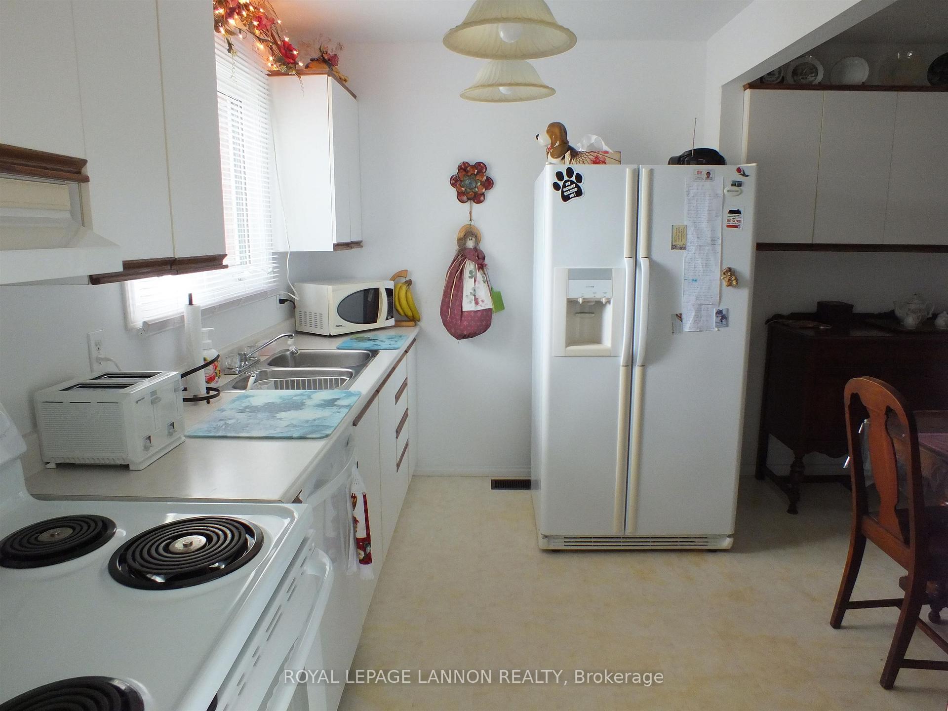 Photo 6 of 394 Brant Street, Thunder Bay, County Park — HOMEH