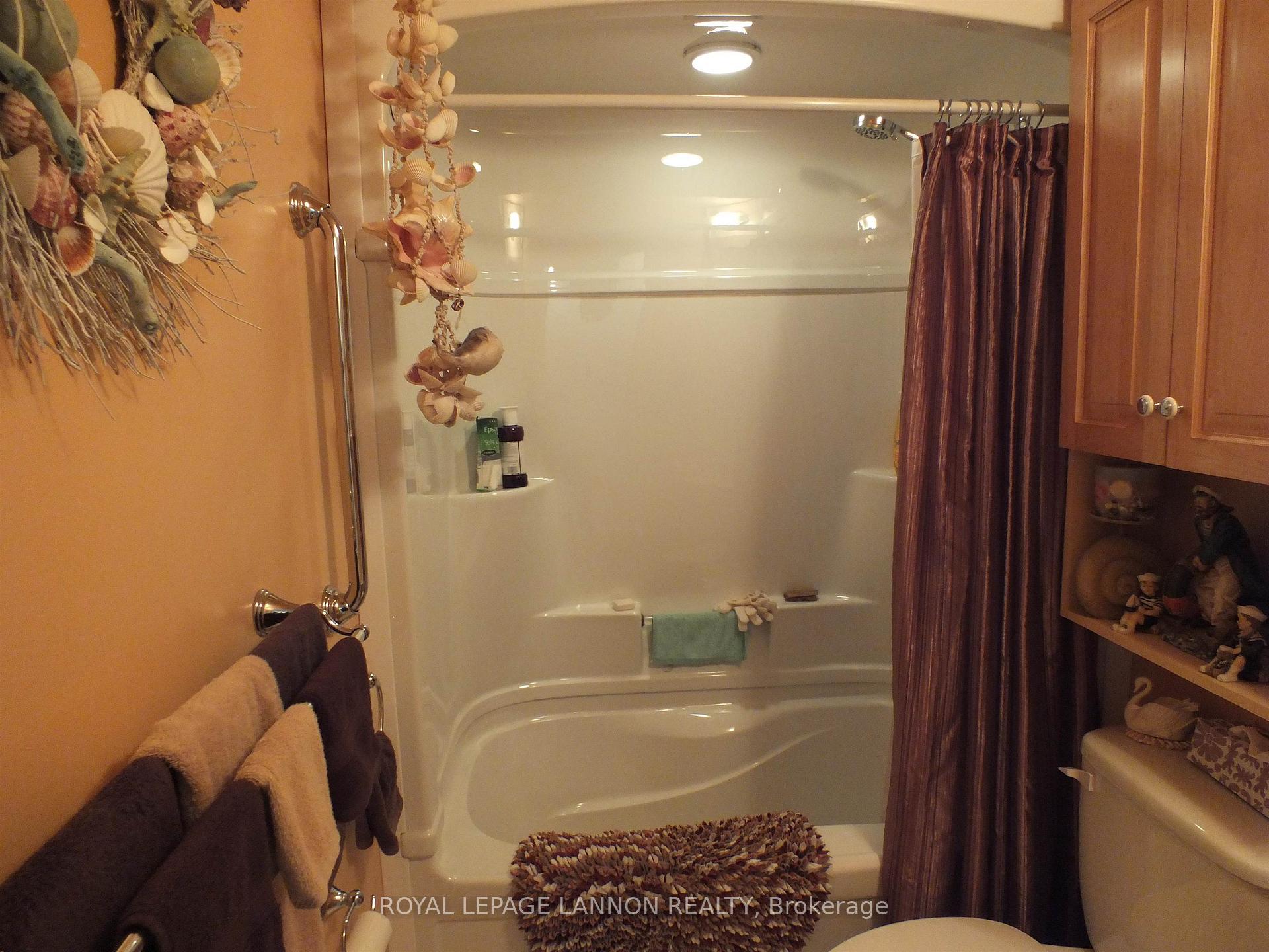 Photo 17 of 394 Brant Street, Thunder Bay, County Park — HOMEH