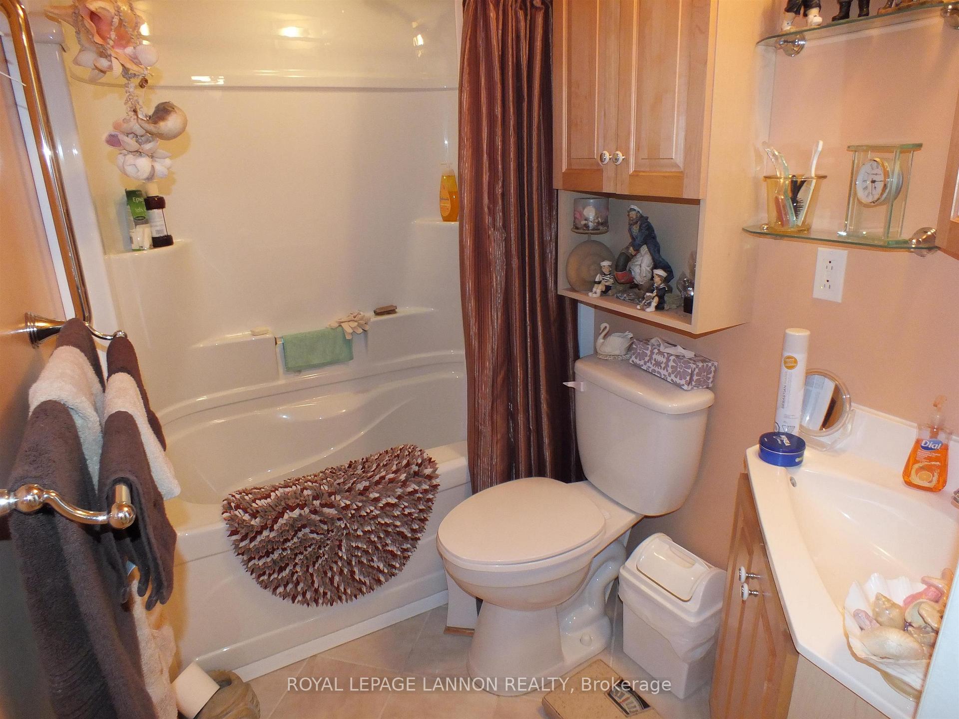 Photo 18 of 394 Brant Street, Thunder Bay, County Park — HOMEH