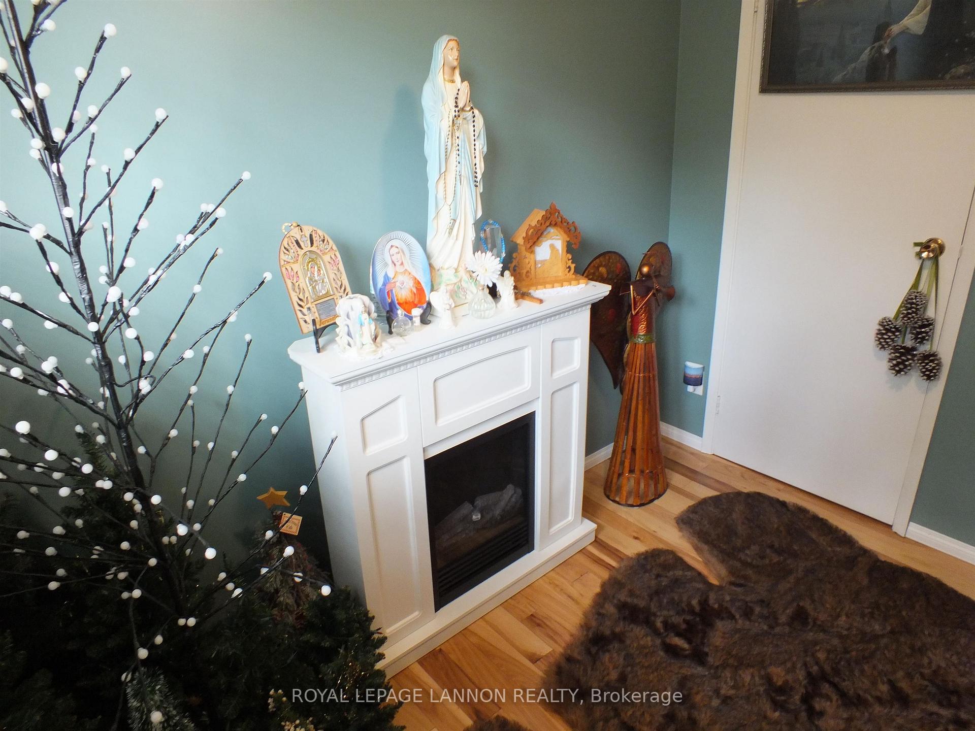 Photo 21 of 394 Brant Street, Thunder Bay, County Park — HOMEH