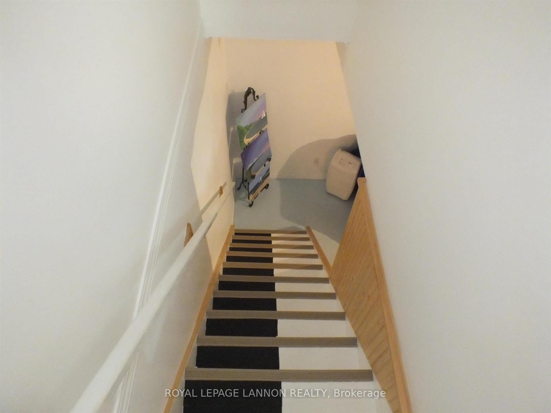 Photo 23 of 394 Brant Street, Thunder Bay, County Park — HOMEH