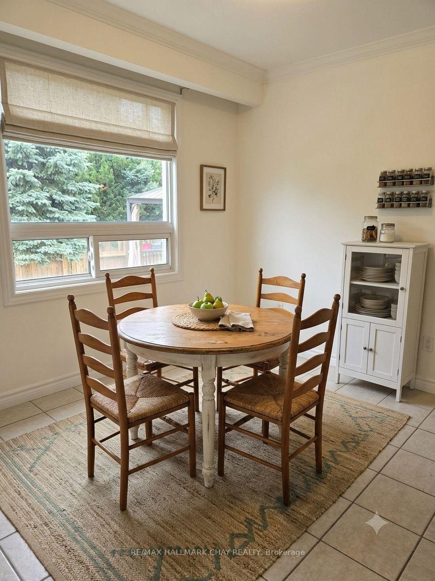 Photo 5 of Unit A, 188 Anne Street, Barrie, Allandale — HOMEH