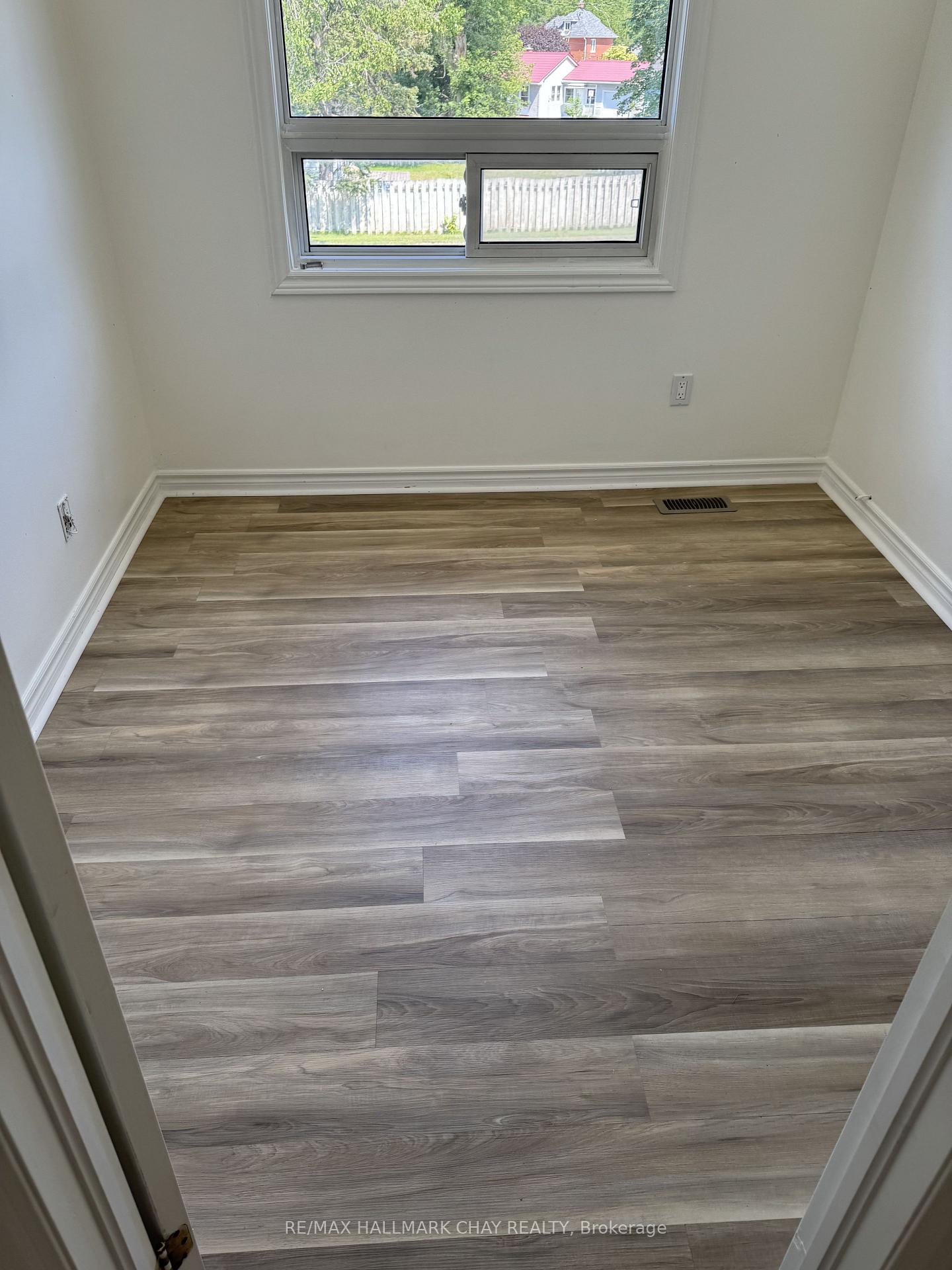 Photo 18 of Unit A, 188 Anne Street, Barrie, Allandale — HOMEH