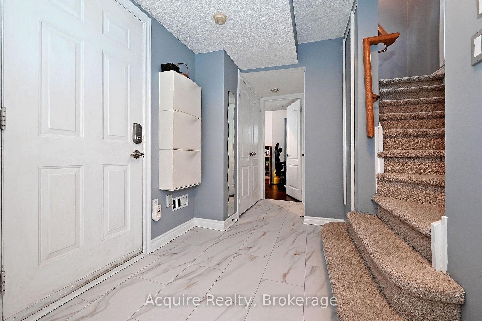 Photo 5 of 58 Leitchcroft Crescent, Markham, Commerce Valley — HOMEH