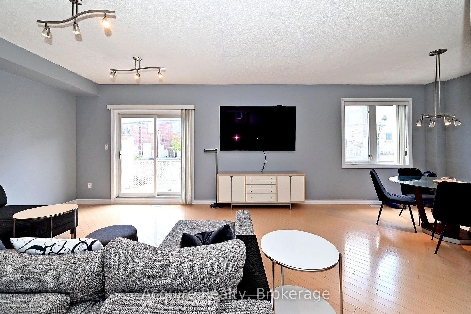 Photo 6 of 58 Leitchcroft Crescent, Markham, Commerce Valley — HOMEH