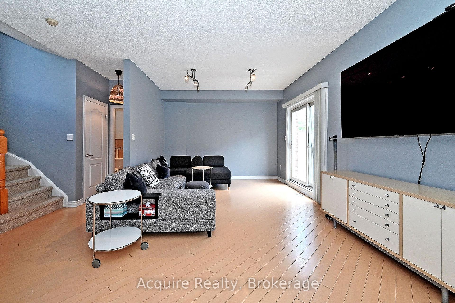 Photo 7 of 58 Leitchcroft Crescent, Markham, Commerce Valley — HOMEH