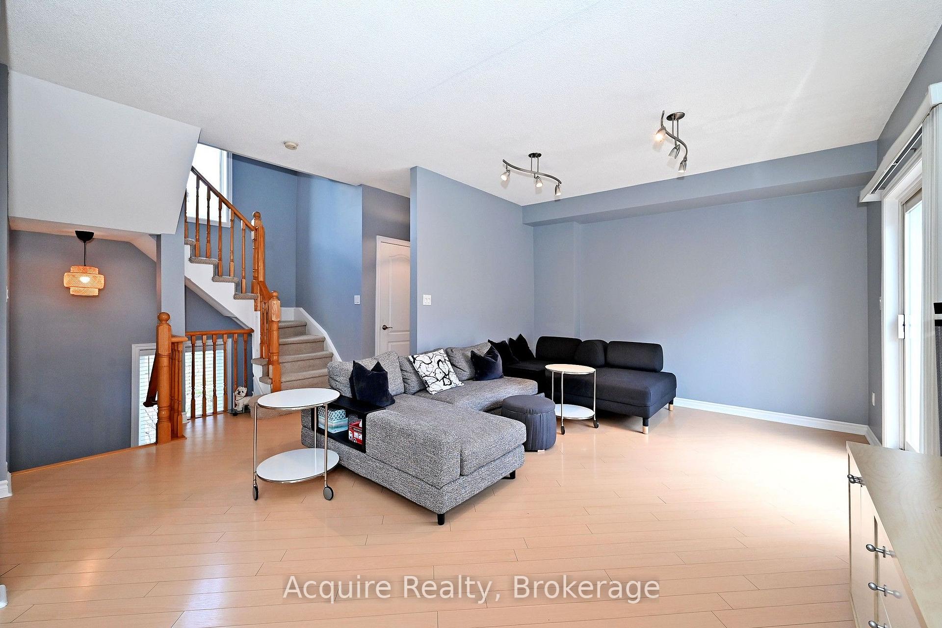 Photo 8 of 58 Leitchcroft Crescent, Markham, Commerce Valley — HOMEH