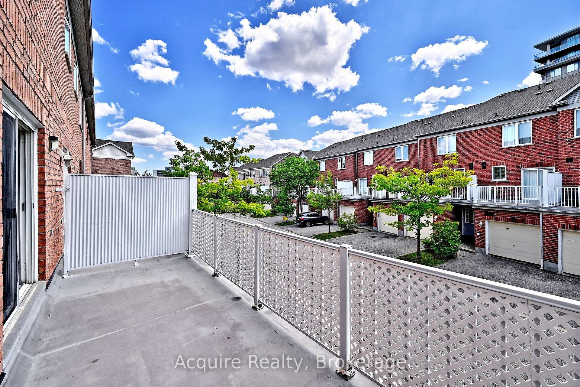 Photo 13 of 58 Leitchcroft Crescent, Markham, Commerce Valley — HOMEH