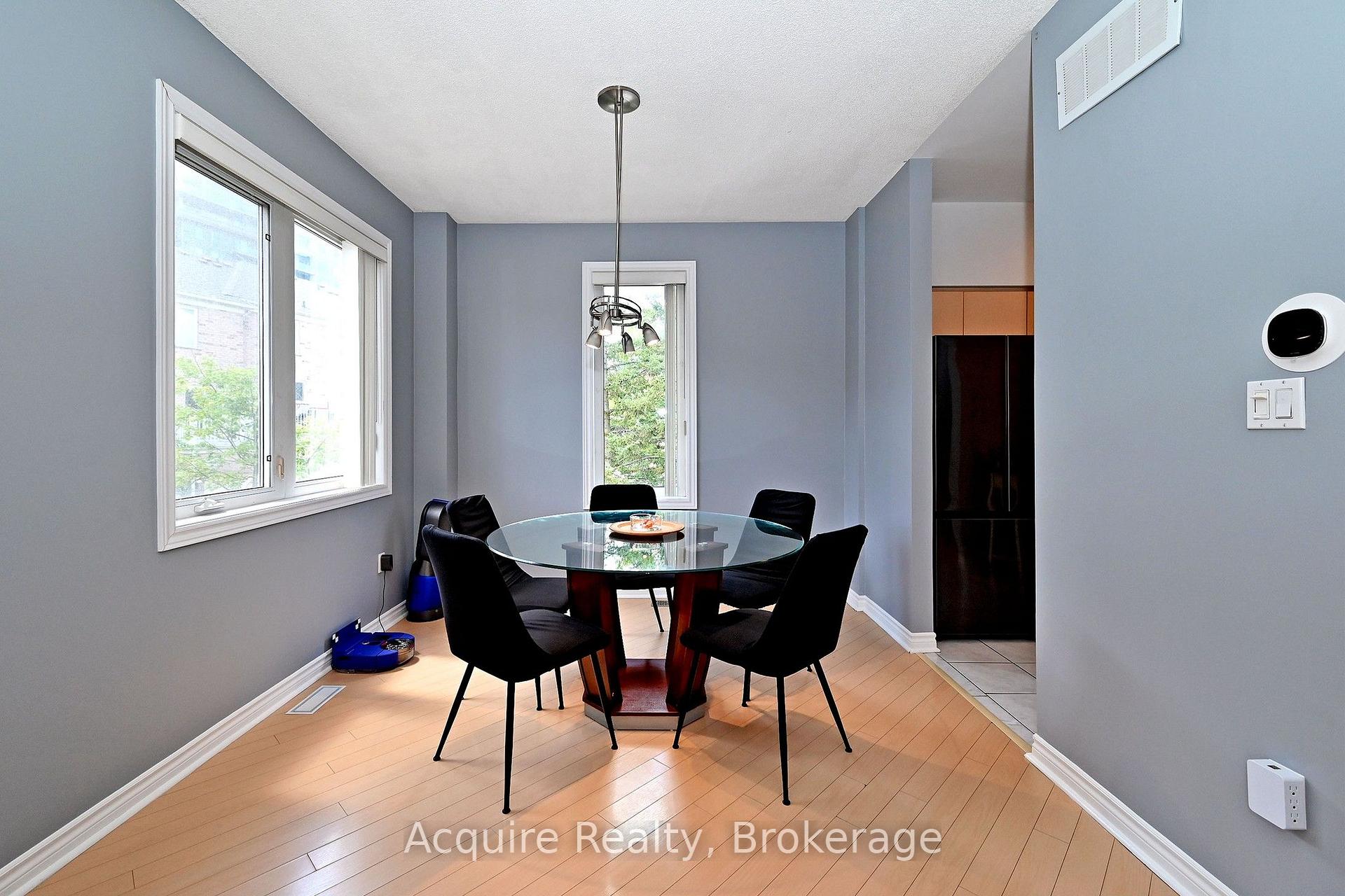 Photo 17 of 58 Leitchcroft Crescent, Markham, Commerce Valley — HOMEH