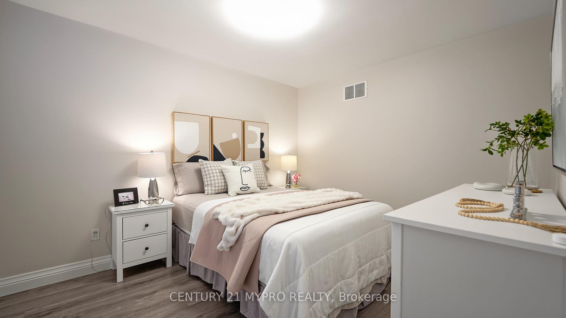 Photo 32 of 18 Dogwood Street, Markham, Wismer — HOMEH