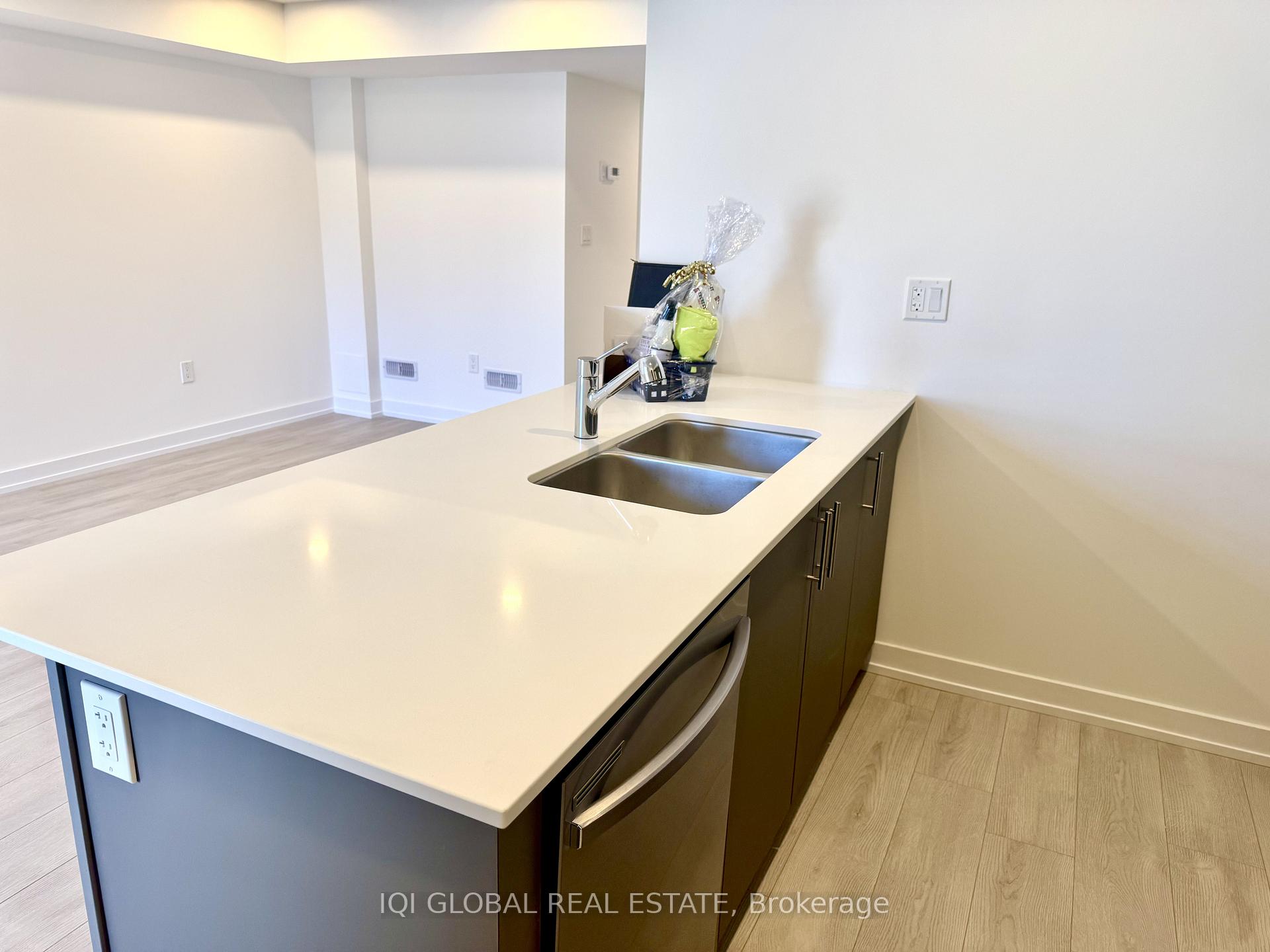 Photo 6 of Unit 123, 42 Lowes Road W, Guelph, Clairfields/Hanlon Business Park — HOMEH