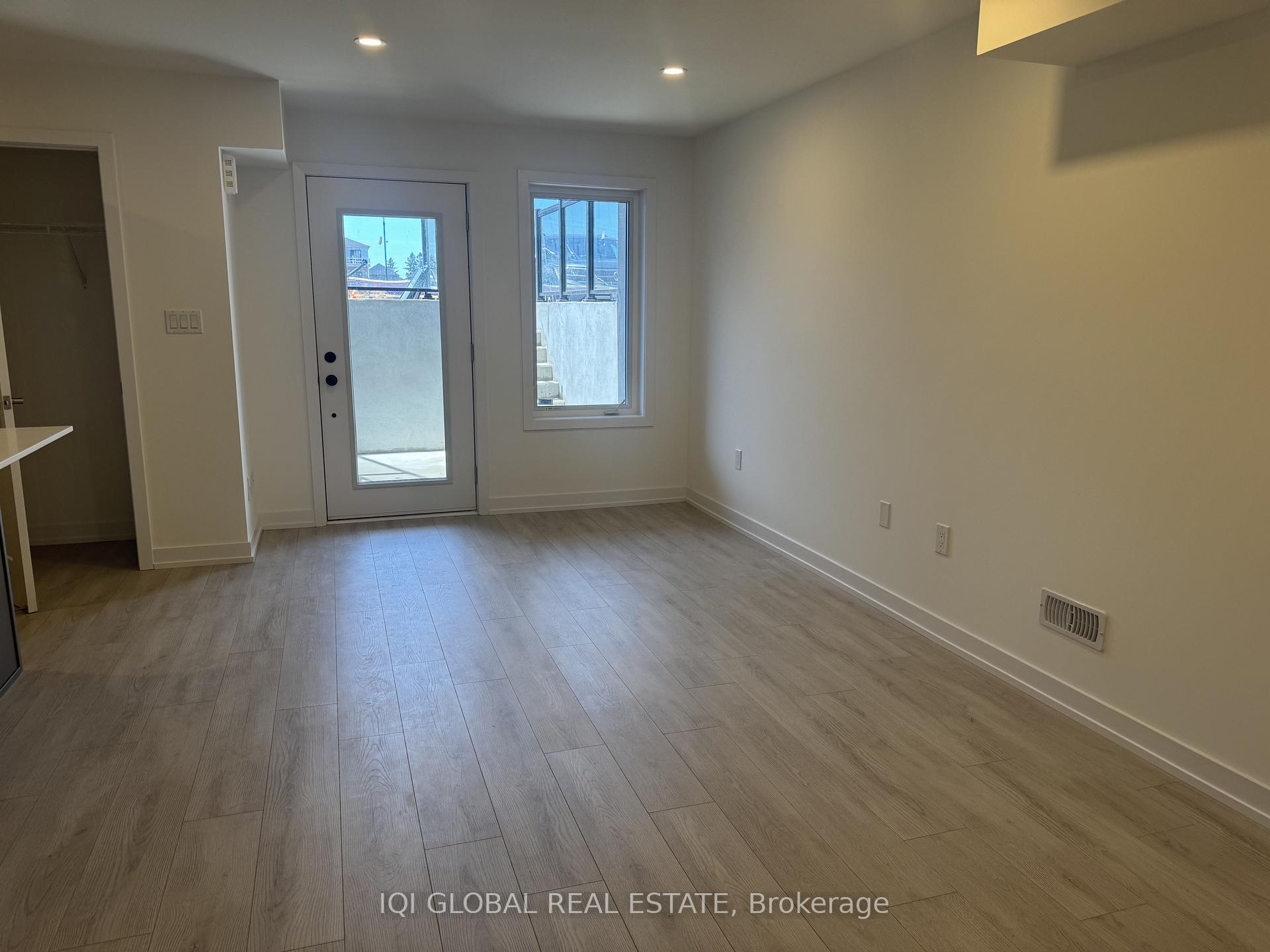 Photo 9 of Unit 123, 42 Lowes Road W, Guelph, Clairfields/Hanlon Business Park — HOMEH