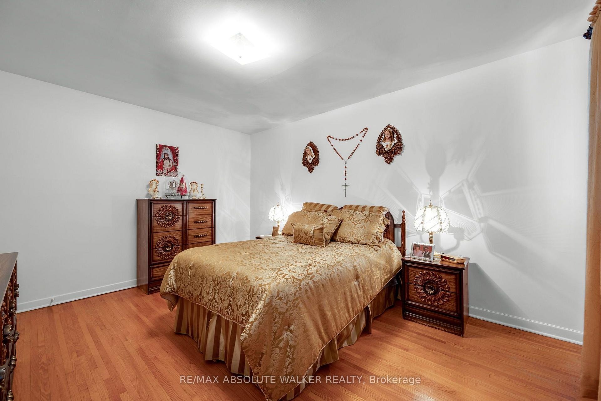 Photo 25 of 656 Morin Street, Ottawa, Castle Heights — HOMEH