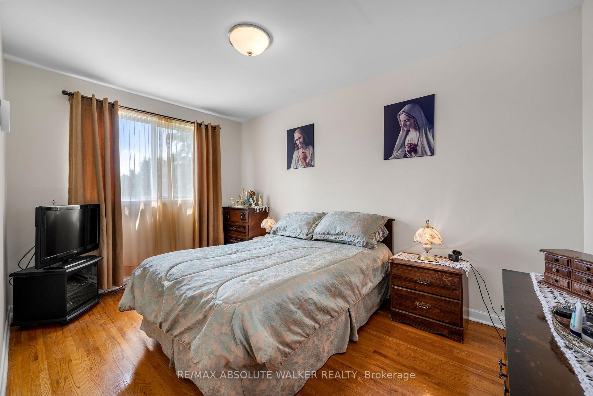 Photo 29 of 656 Morin Street, Ottawa, Castle Heights — HOMEH