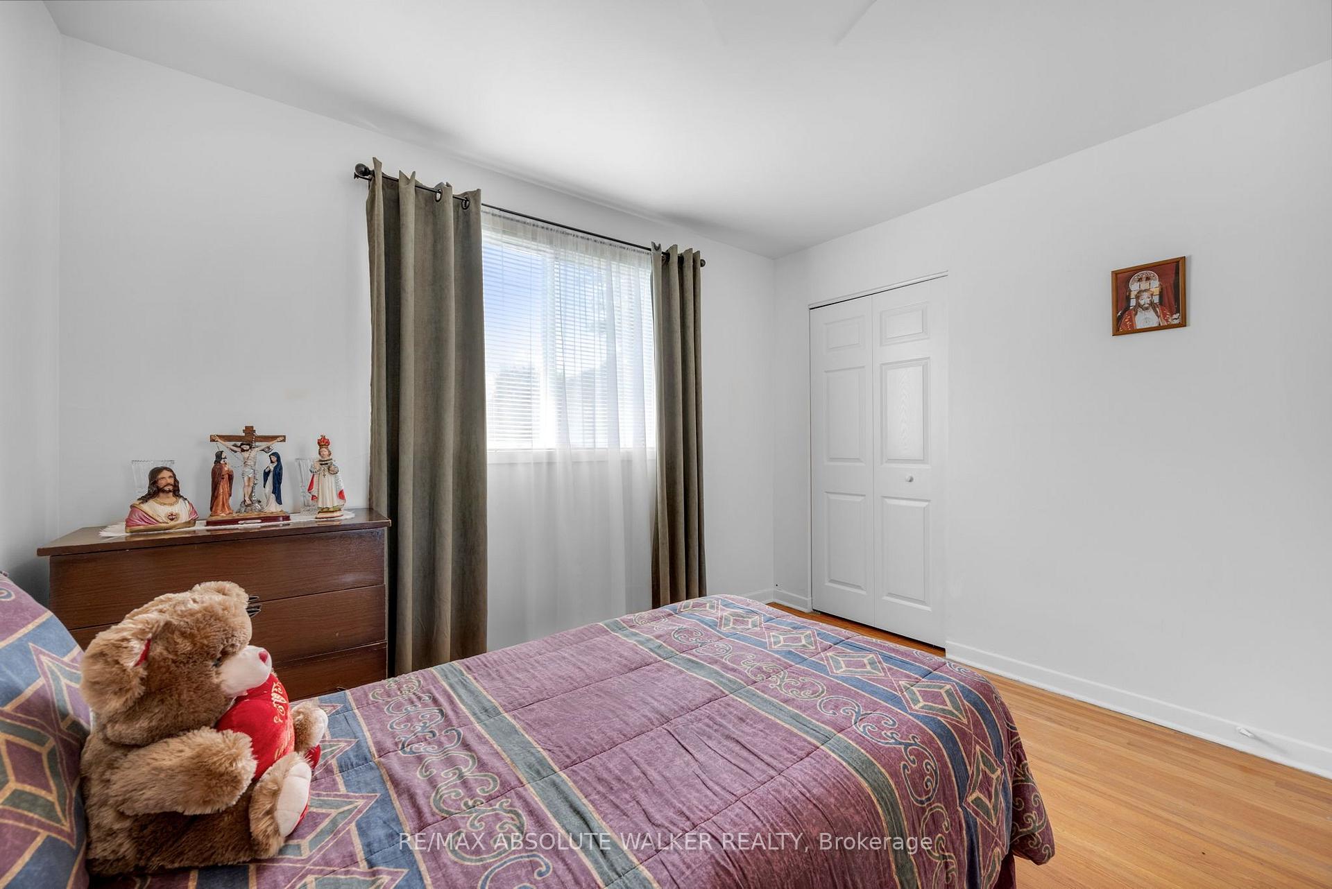 Photo 32 of 656 Morin Street, Ottawa, Castle Heights — HOMEH