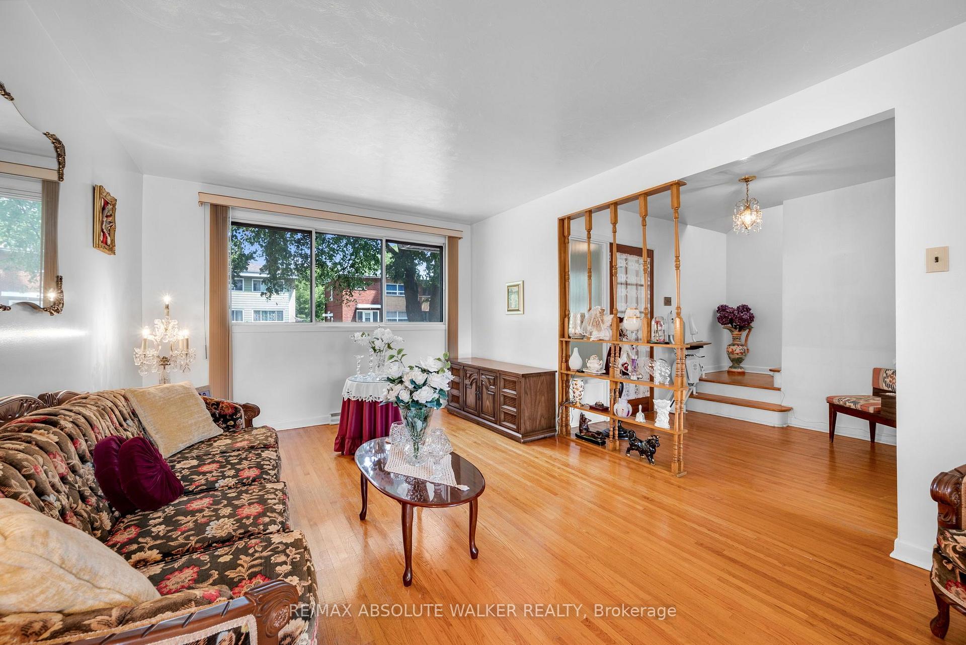 Photo 33 of 656 Morin Street, Ottawa, Castle Heights — HOMEH