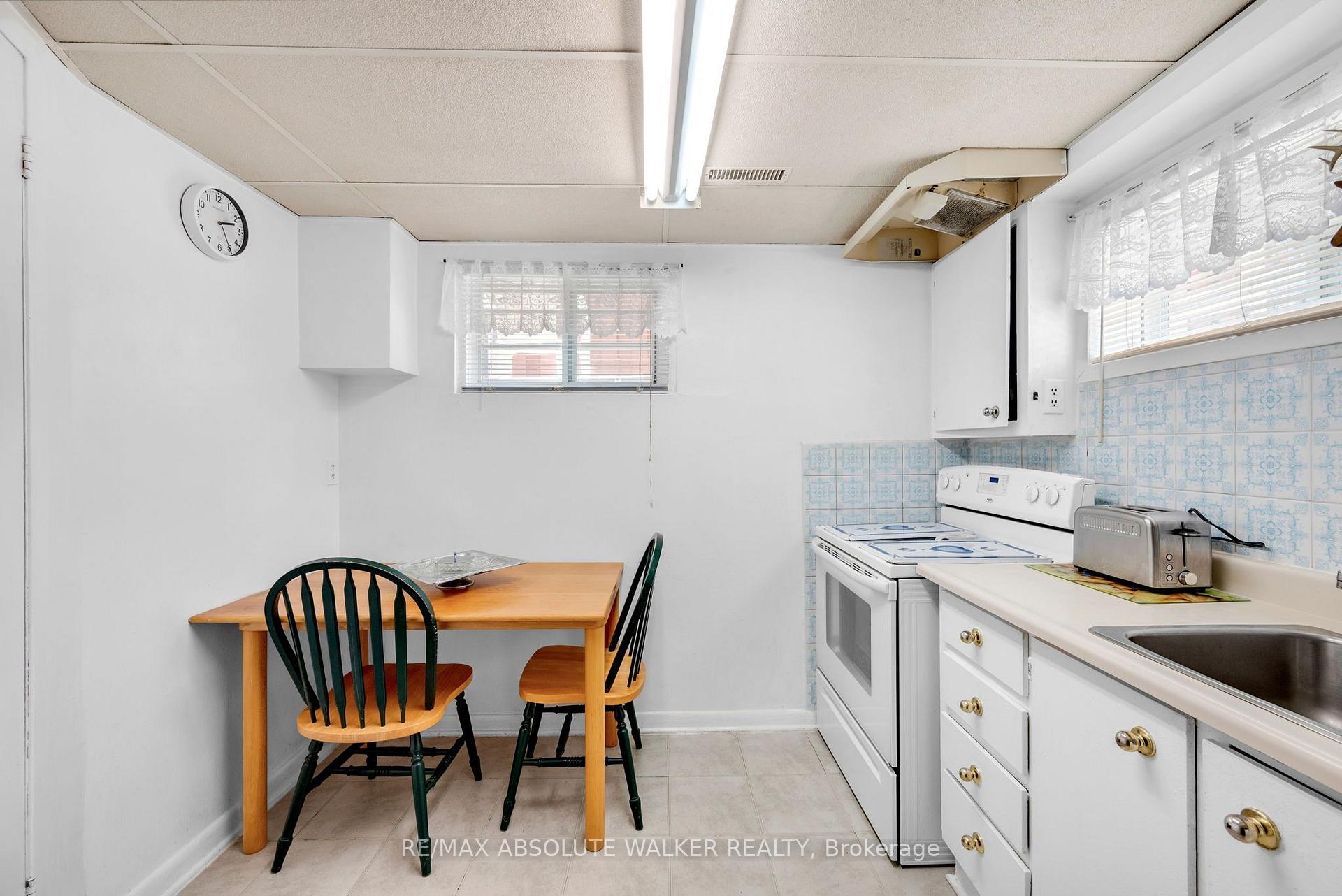 Photo 42 of 656 Morin Street, Ottawa, Castle Heights — HOMEH