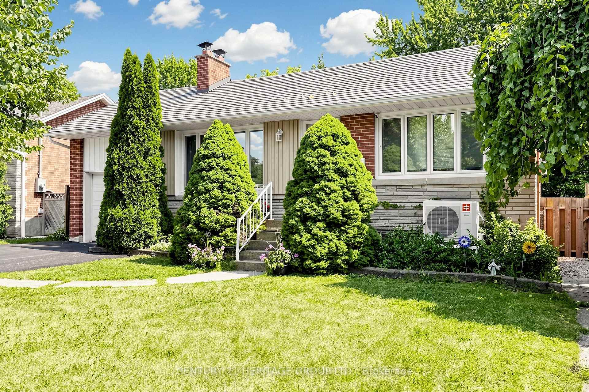 Photo 4 of 11 Elynhill Drive, North York, Willowdale West — HOMEH