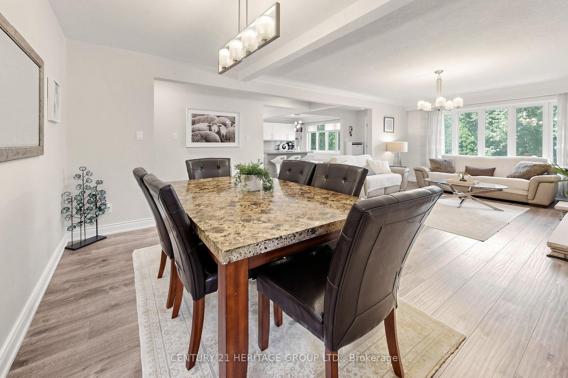 Photo 12 of 11 Elynhill Drive, North York, Willowdale West — HOMEH