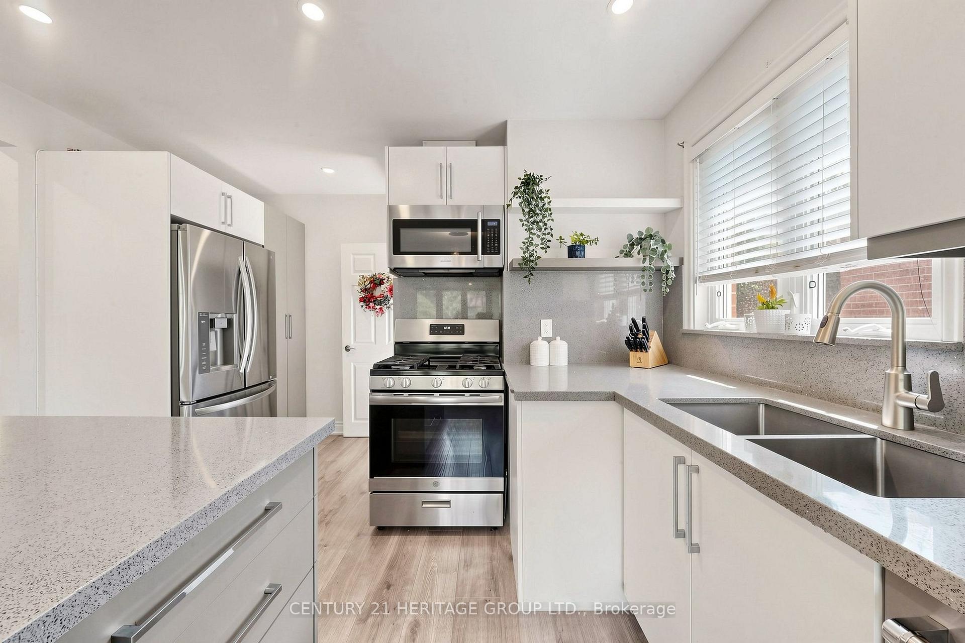 Photo 19 of 11 Elynhill Drive, North York, Willowdale West — HOMEH