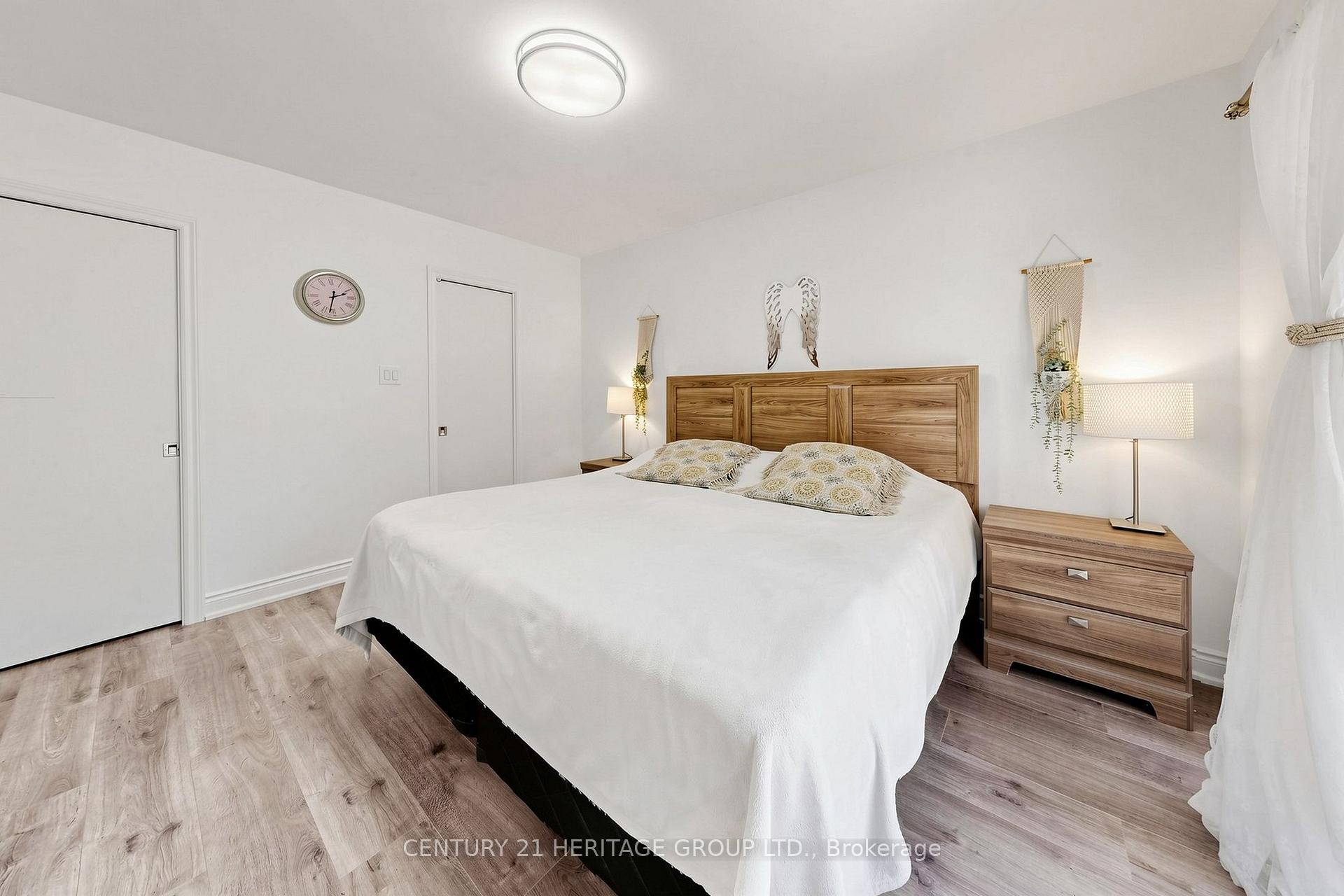 Photo 21 of 11 Elynhill Drive, North York, Willowdale West — HOMEH