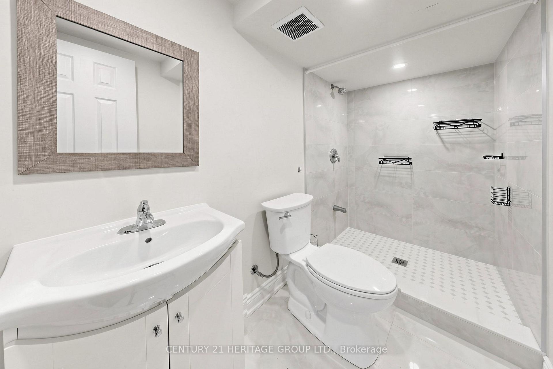 Photo 37 of 11 Elynhill Drive, North York, Willowdale West — HOMEH
