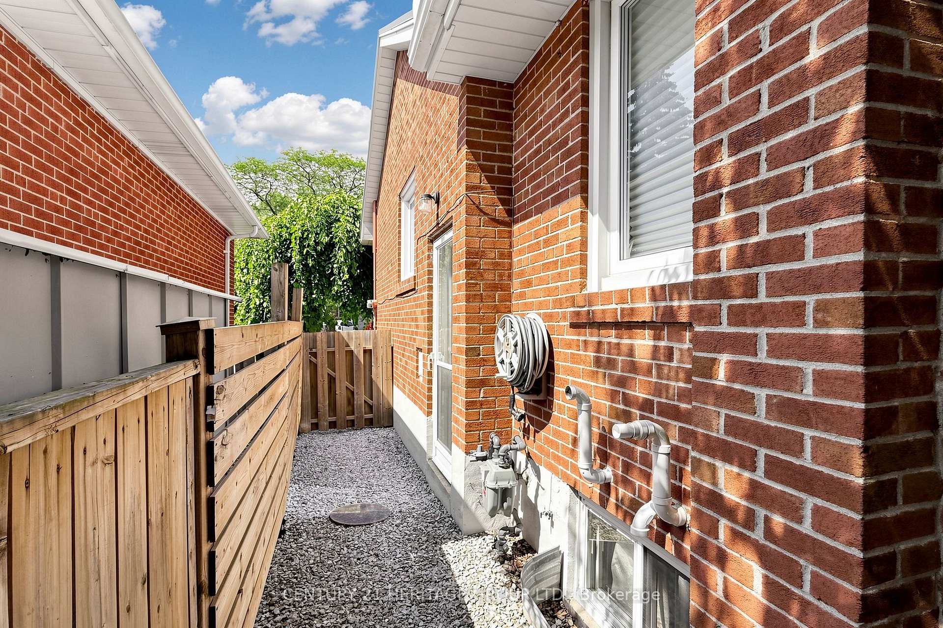 Photo 47 of 11 Elynhill Drive, North York, Willowdale West — HOMEH