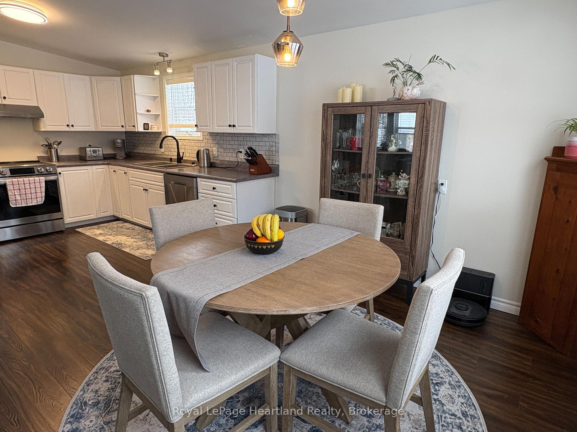 Photo 7 of 15 Huron Lane, Ashfield-Colborne-Wawanosh, Colborne — HOMEH