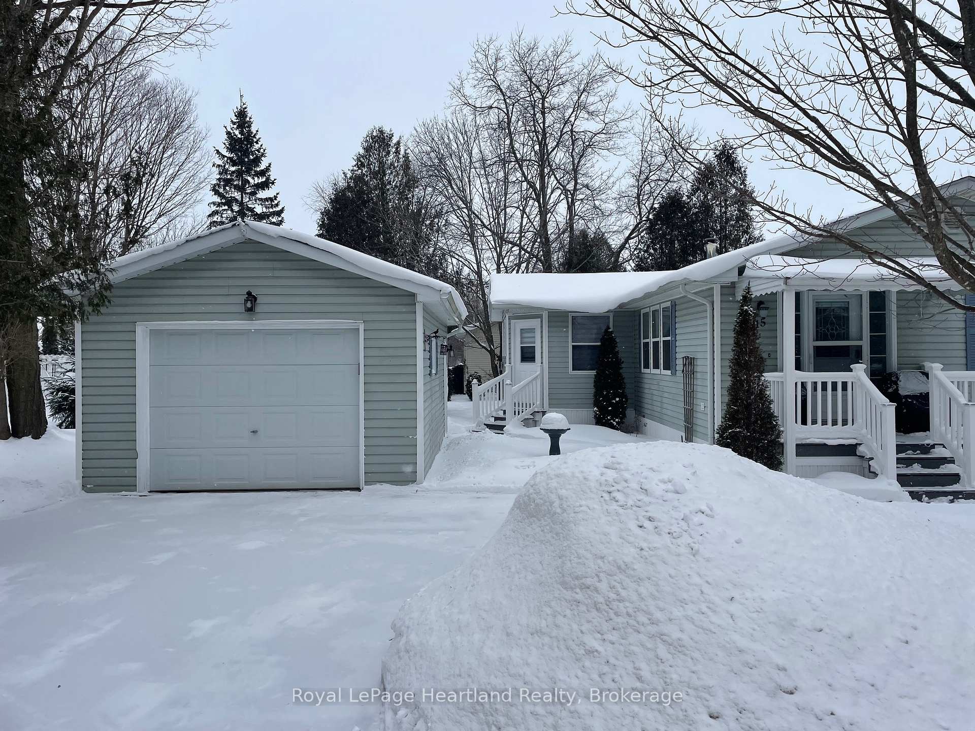Photo 37 of 15 Huron Lane, Ashfield-Colborne-Wawanosh, Colborne — HOMEH