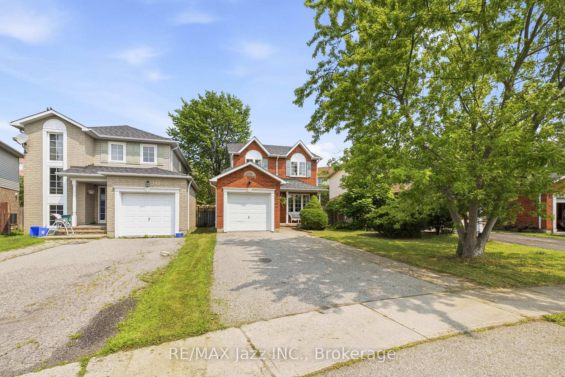 Photo 3 of 1855 Dalhousie Crescent, Oshawa, Samac — HOMEH