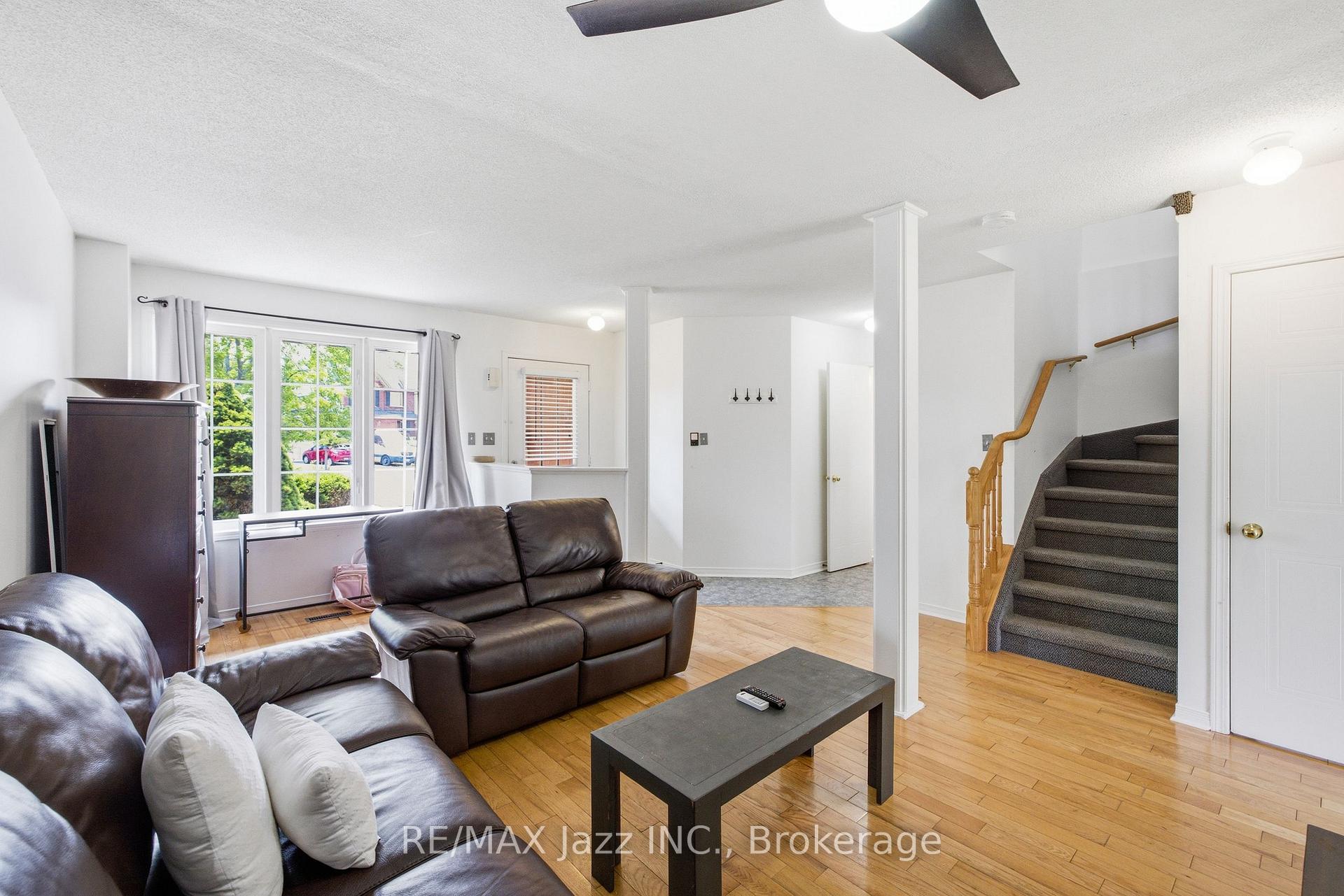 Photo 10 of 1855 Dalhousie Crescent, Oshawa, Samac — HOMEH