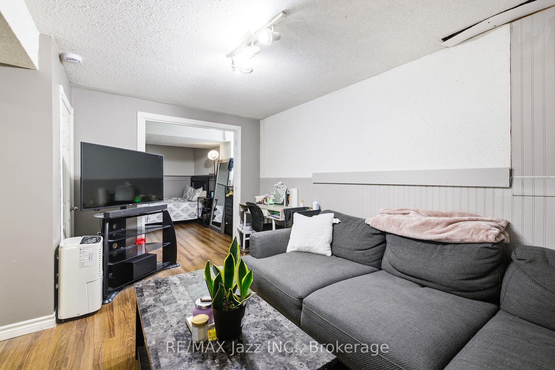 Photo 34 of 1855 Dalhousie Crescent, Oshawa, Samac — HOMEH