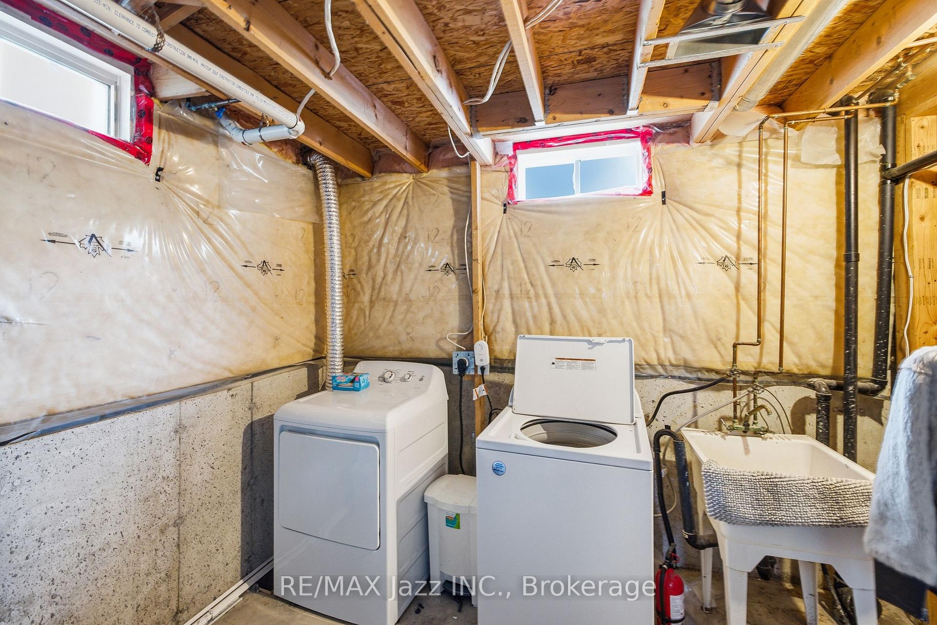 Photo 38 of 1855 Dalhousie Crescent, Oshawa, Samac — HOMEH