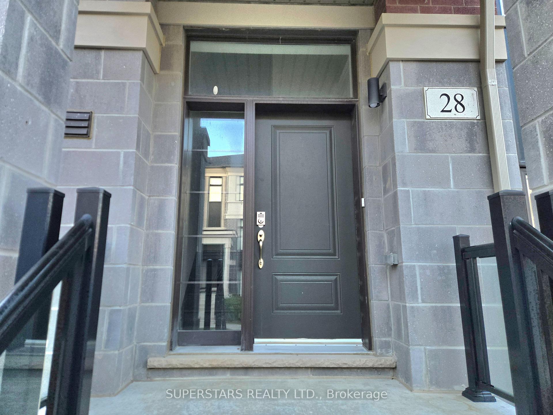 Photo 5 of 28 Armillo Place, Markham, Wismer — HOMEH