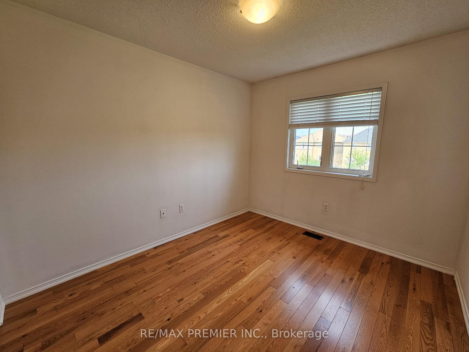 Photo 18 of Unit 12, 745 Farmstead Drive, Milton, Willmott — HOMEH