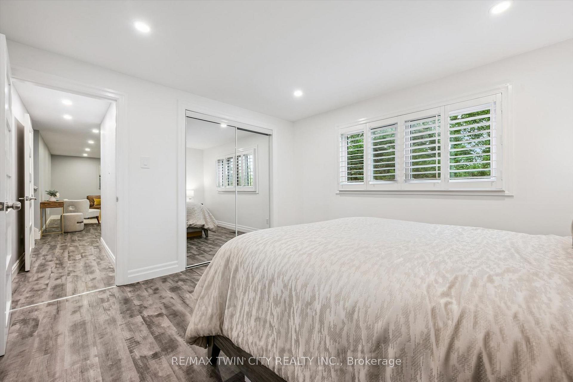 Photo 23 of 130 Iroquois Place, Waterloo, Beechwood — HOMEH