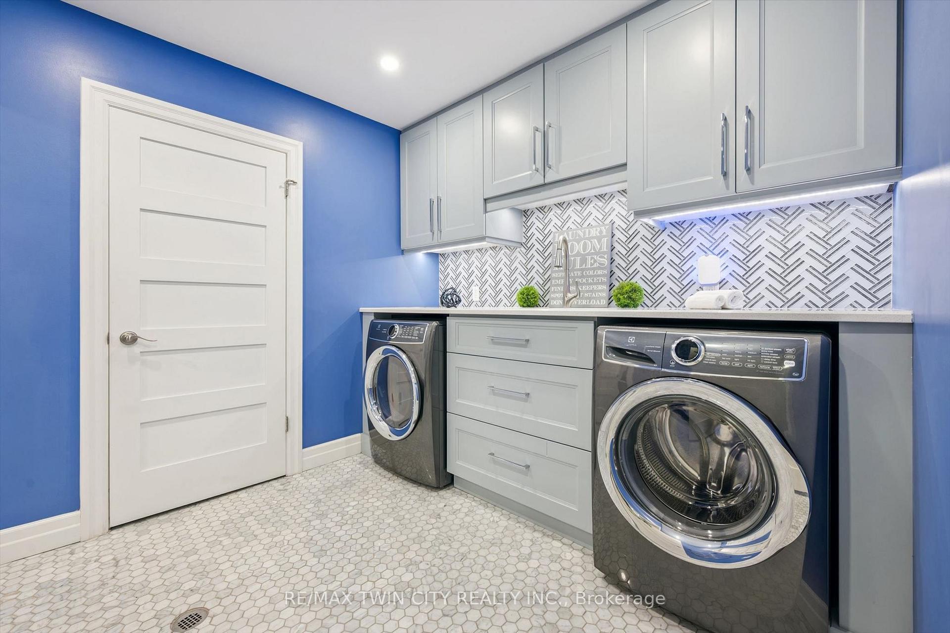 Photo 29 of 130 Iroquois Place, Waterloo, Beechwood — HOMEH