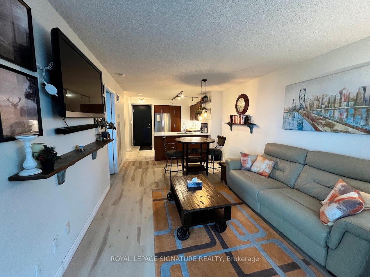 Photo 1 of Unit 812, 410 Queens Quay W, Toronto, Waterfront Communities — HOMEH