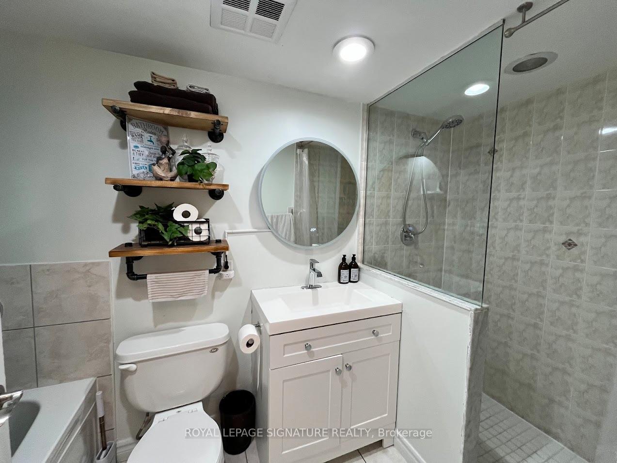 Photo 9 of Unit 812, 410 Queens Quay W, Toronto, Waterfront Communities — HOMEH