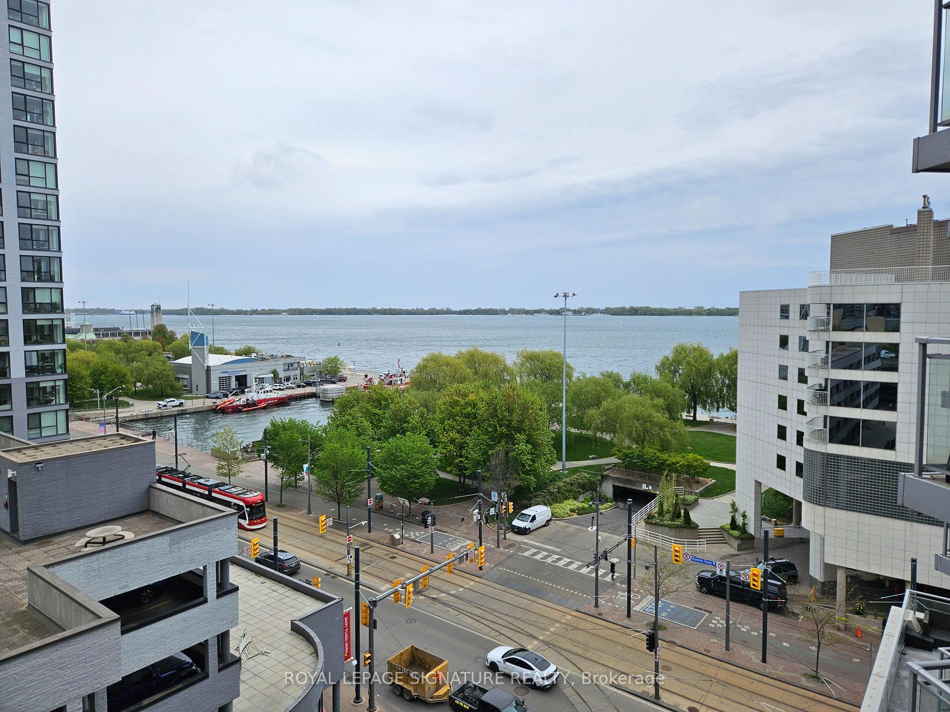 Photo 10 of Unit 812, 410 Queens Quay W, Toronto, Waterfront Communities — HOMEH