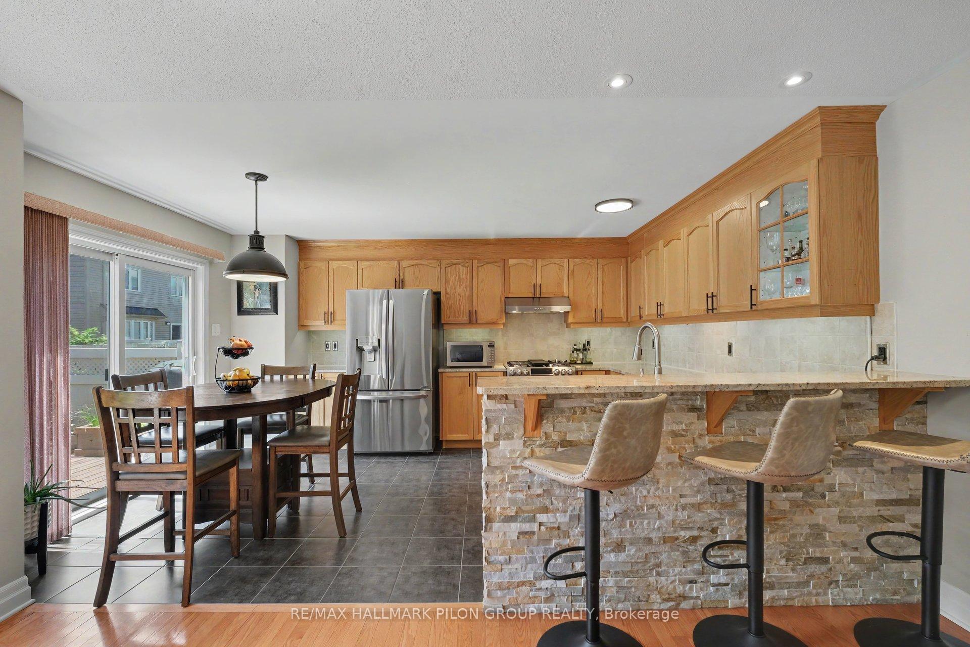 Photo 5 of 611 Calla Lily Terrace, Ottawa, Notting Hill/Summerside — HOMEH
